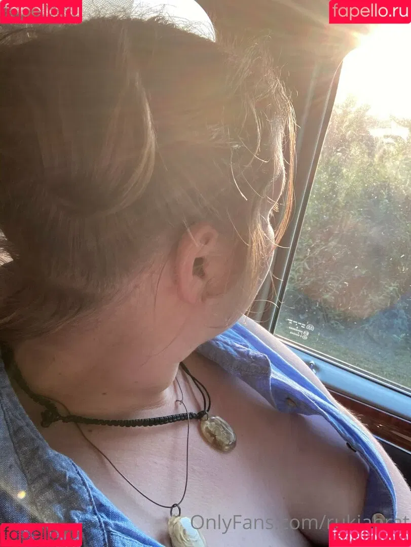 rukiabrat Onlyfans Photo Gallery 