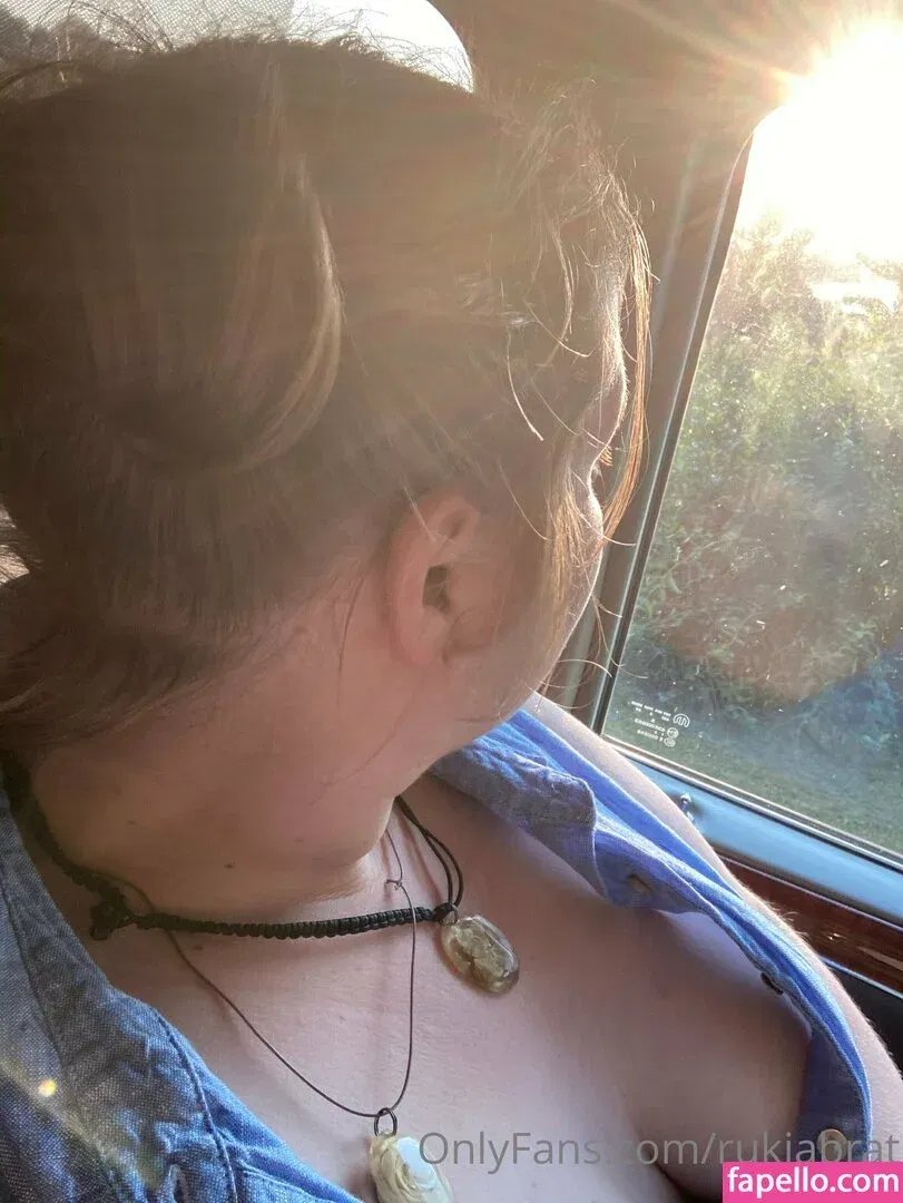 rukiabrat Onlyfans Photo Gallery 