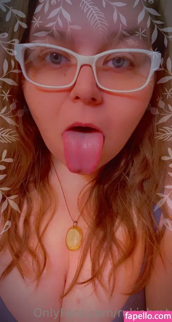 rukiabrat Onlyfans Photo Gallery 