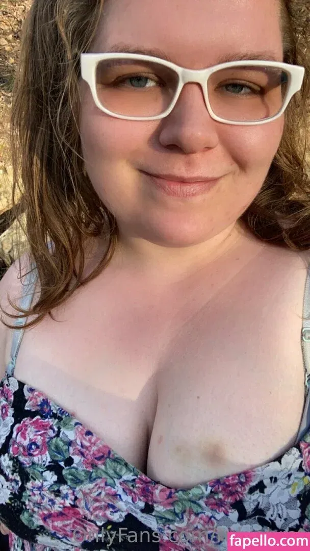 rukiabrat Onlyfans Photo Gallery 