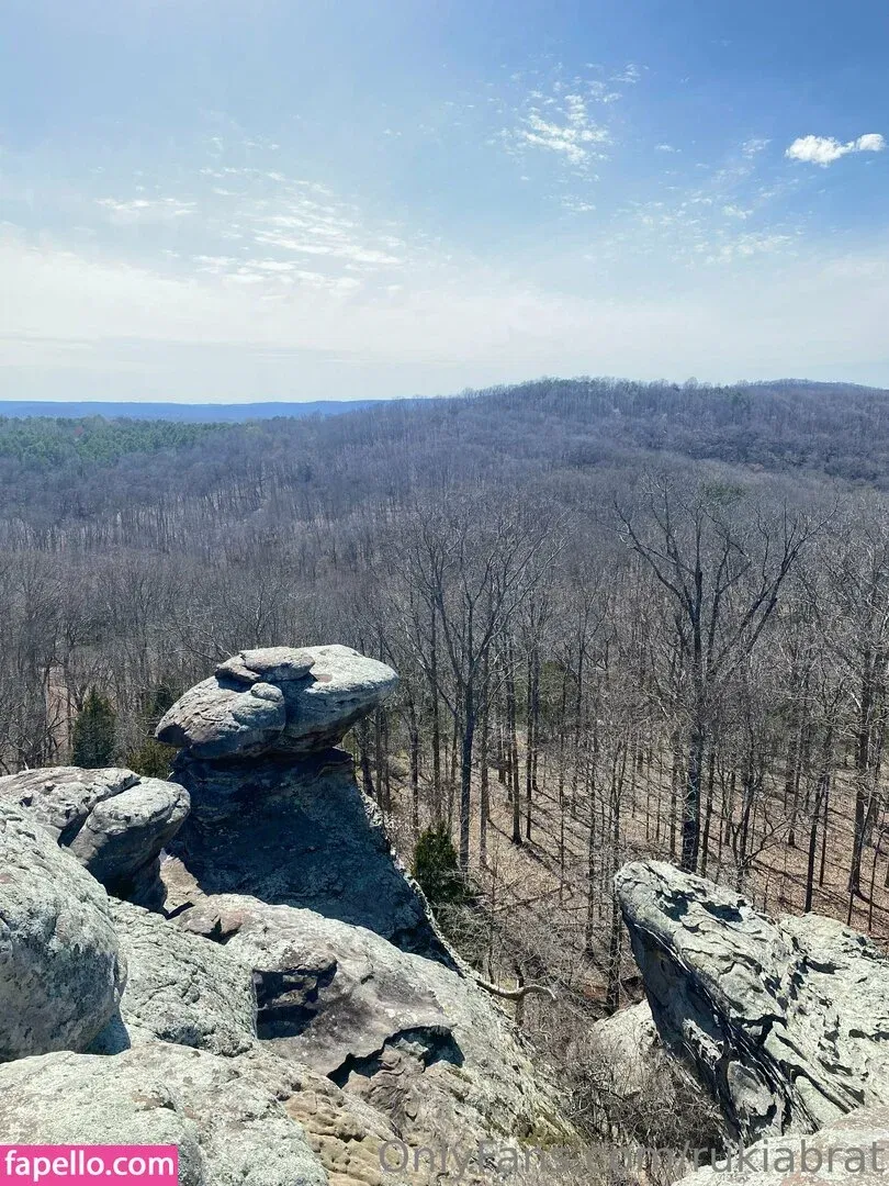 rukiabrat Onlyfans Photo Gallery 