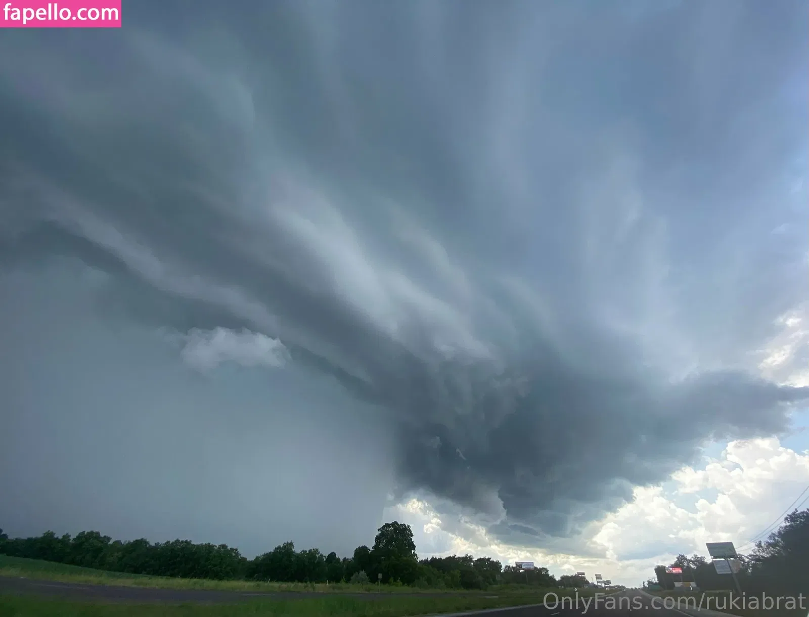 rukiabrat Onlyfans Photo Gallery 