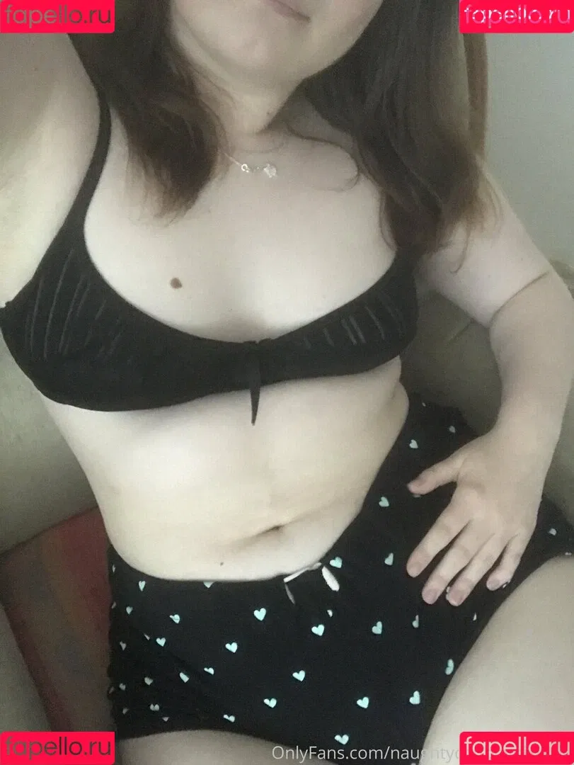 Naughtychubbynixiesin Onlyfans Photo Gallery 
