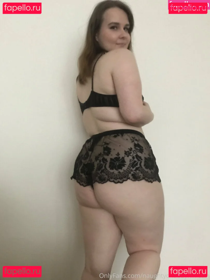 Naughtychubbynixiesin Onlyfans Photo Gallery 