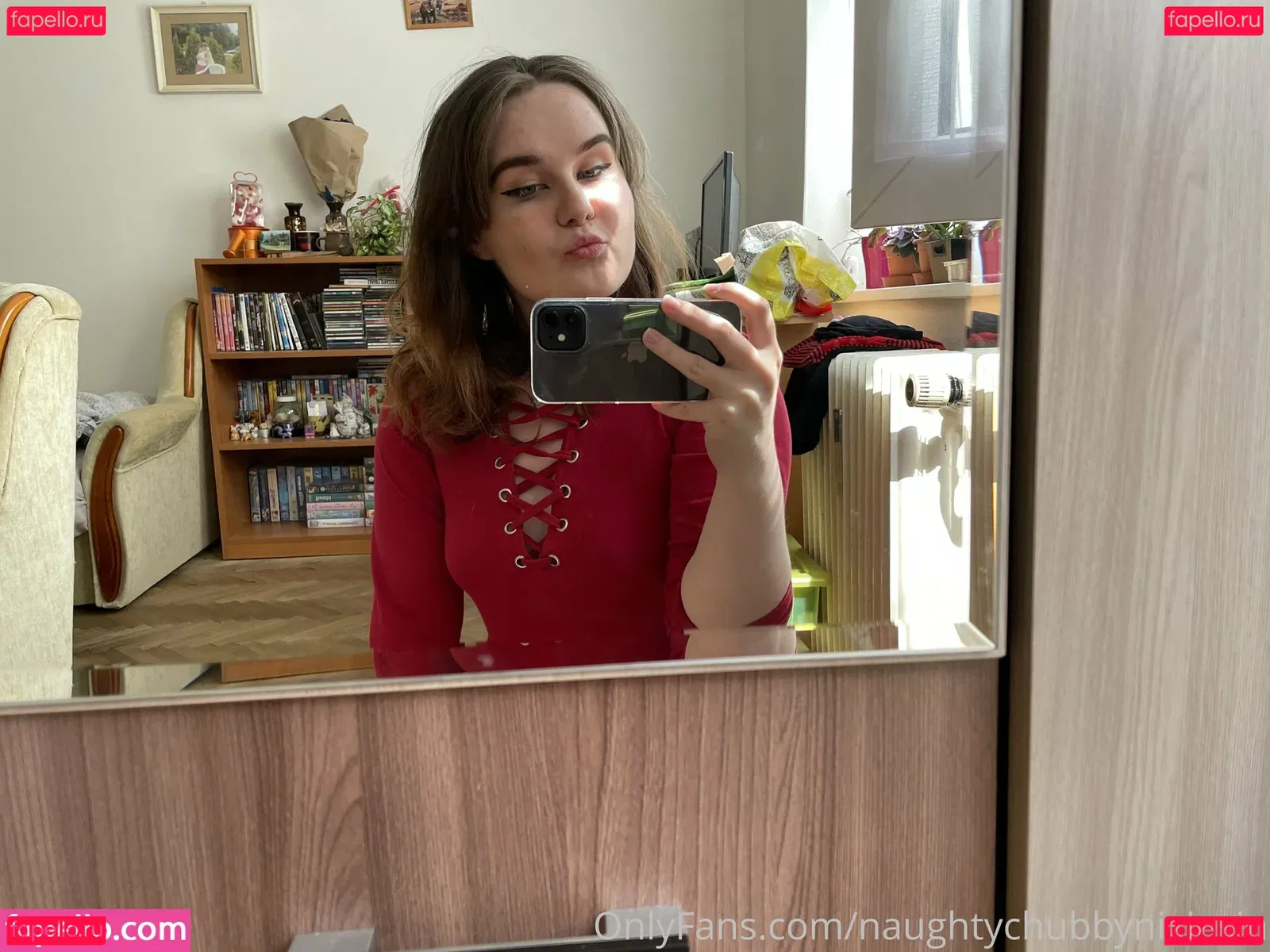 Naughtychubbynixiesin Onlyfans Photo Gallery 