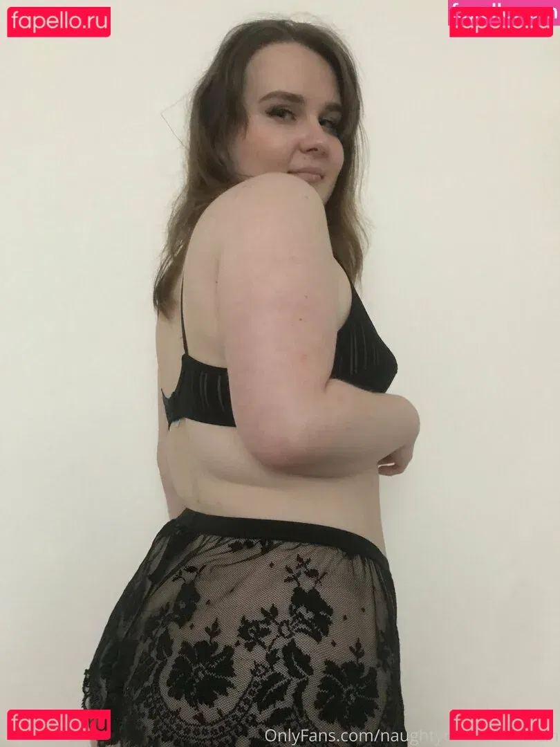 Naughtychubbynixiesin Onlyfans Photo Gallery 