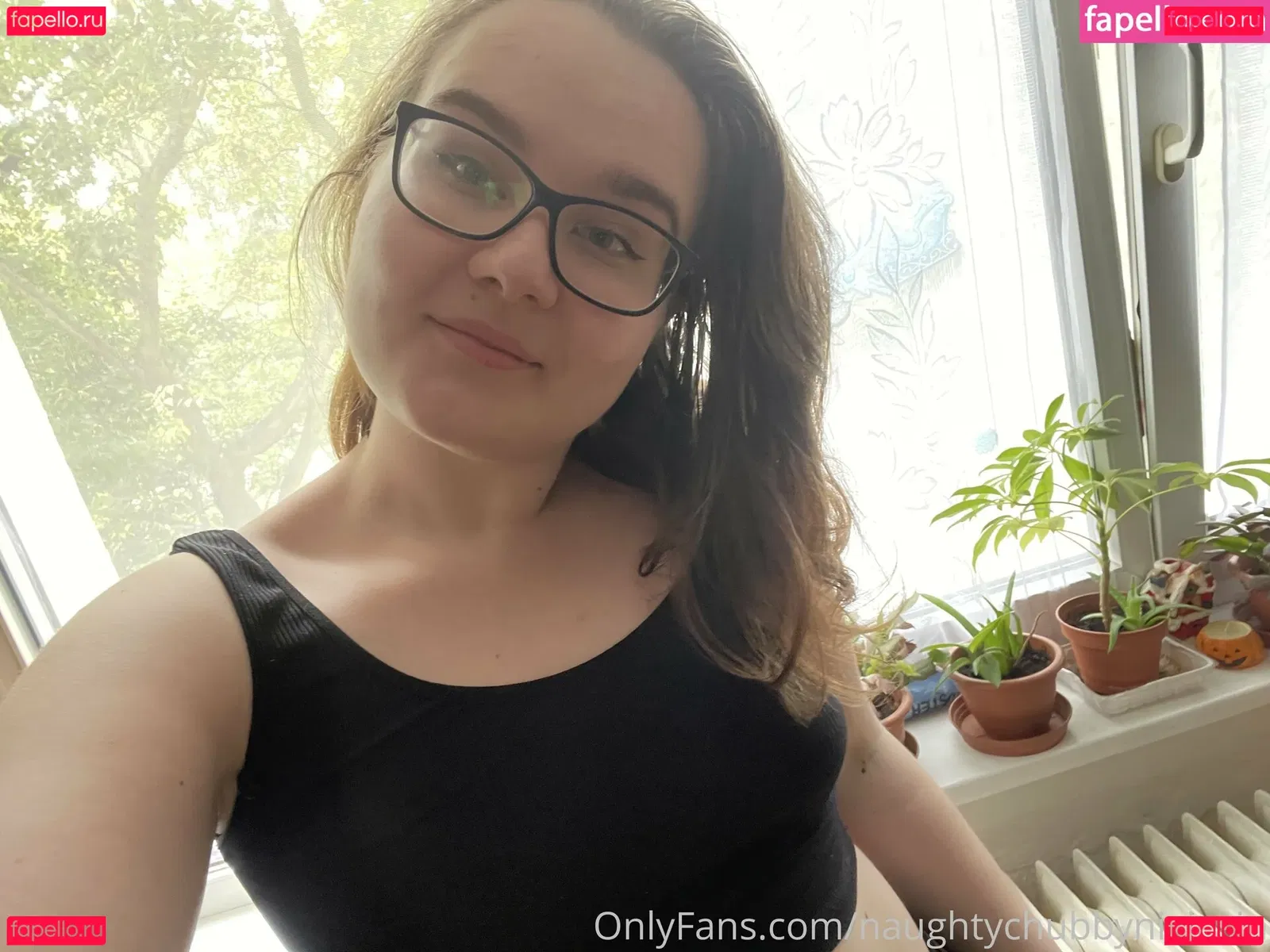 Naughtychubbynixiesin Onlyfans Photo Gallery 