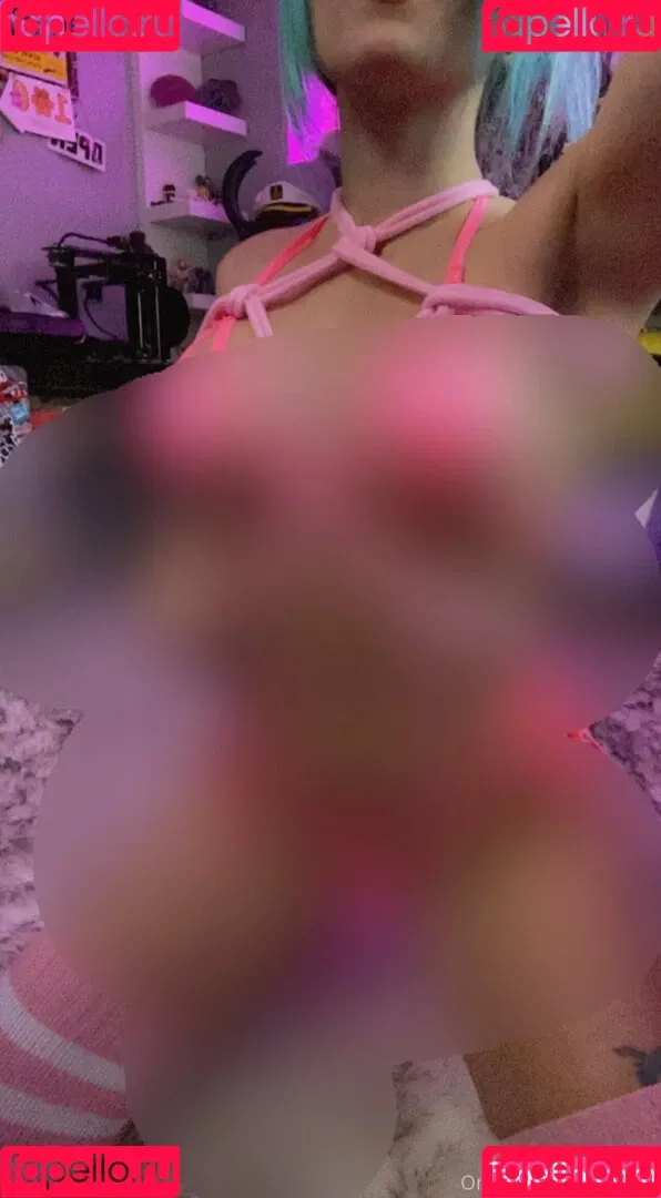 sroozu Onlyfans Photo Gallery 