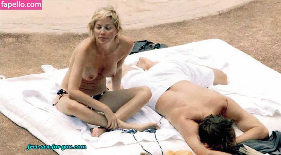 sroozu Onlyfans Photo Gallery 