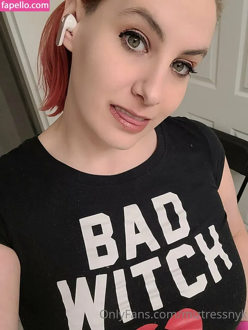 miztressnyk Onlyfans Photo Gallery 