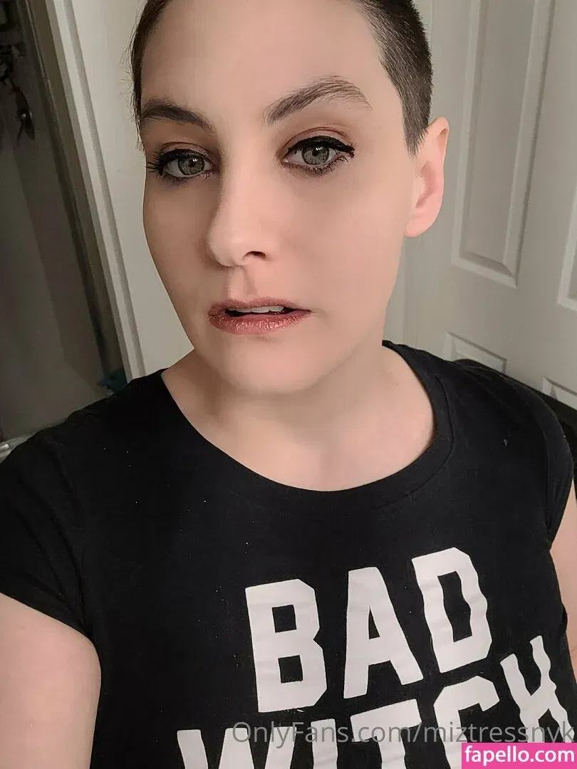 miztressnyk Onlyfans Photo Gallery 