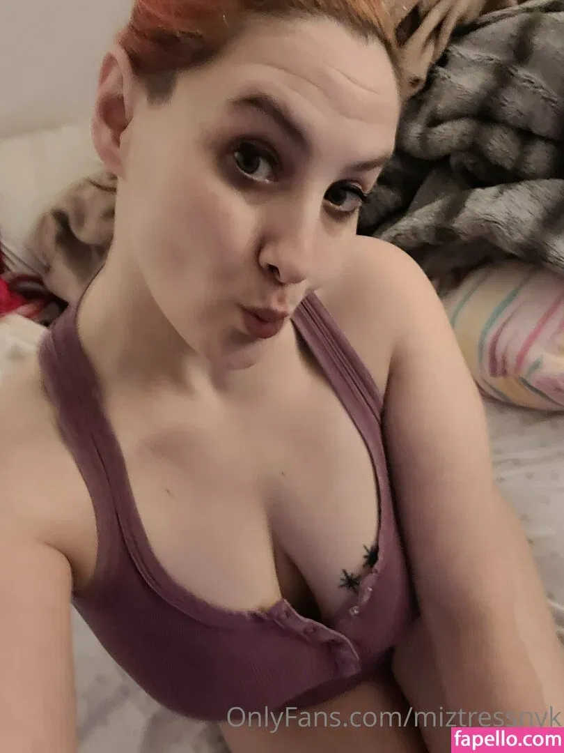 miztressnyk Onlyfans Photo Gallery 