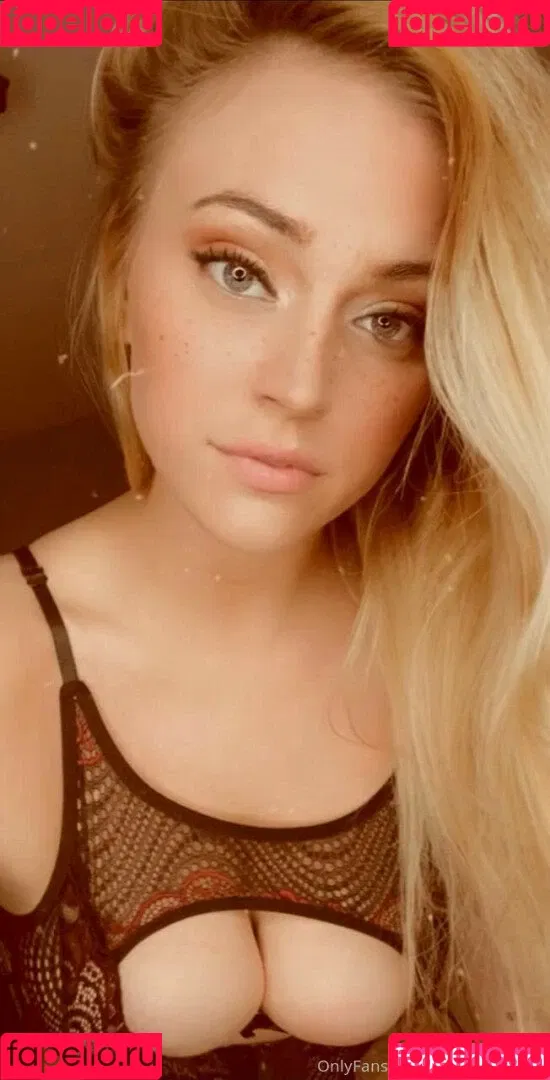 Savannah Paige Onlyfans Photo Gallery 