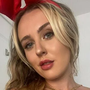 Charlotte Clark Onlyfans Photo Gallery 