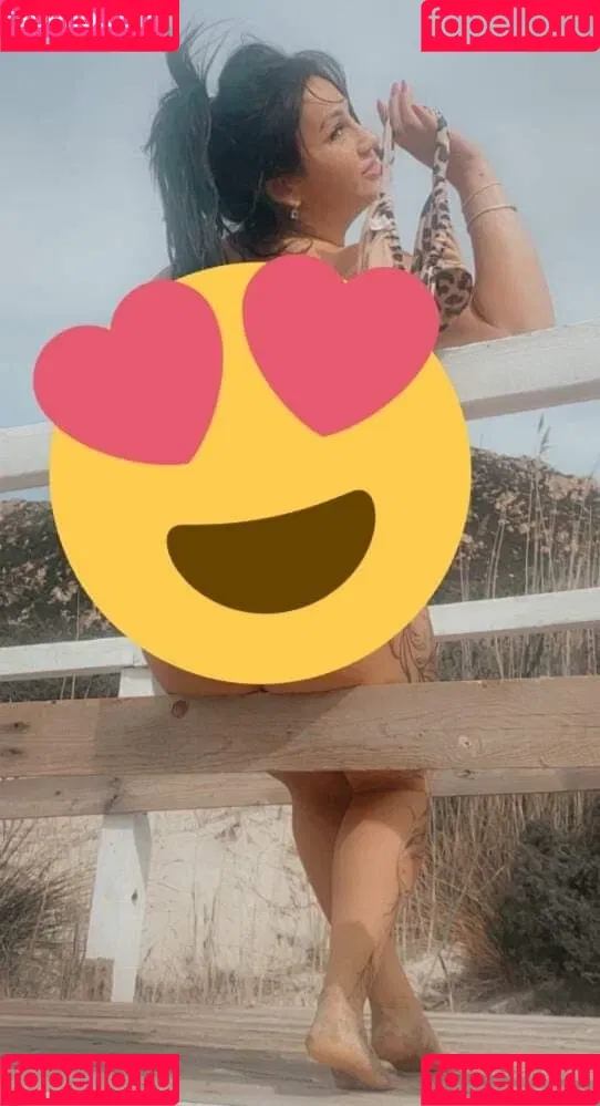 sarapiras Onlyfans Photo Gallery 
