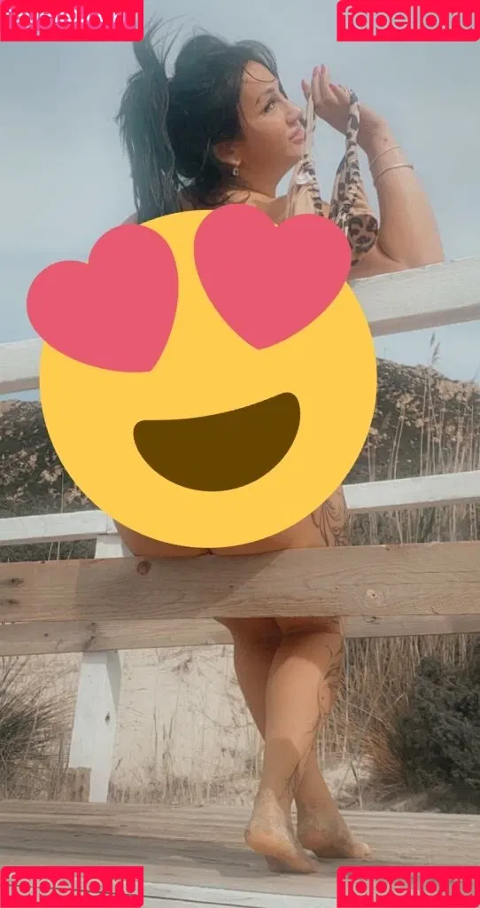 sarapiras Onlyfans Photo Gallery 