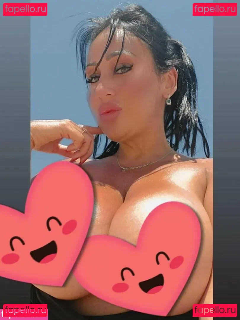 sarapiras Onlyfans Photo Gallery 