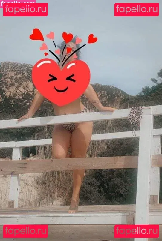 sarapiras Onlyfans Photo Gallery 