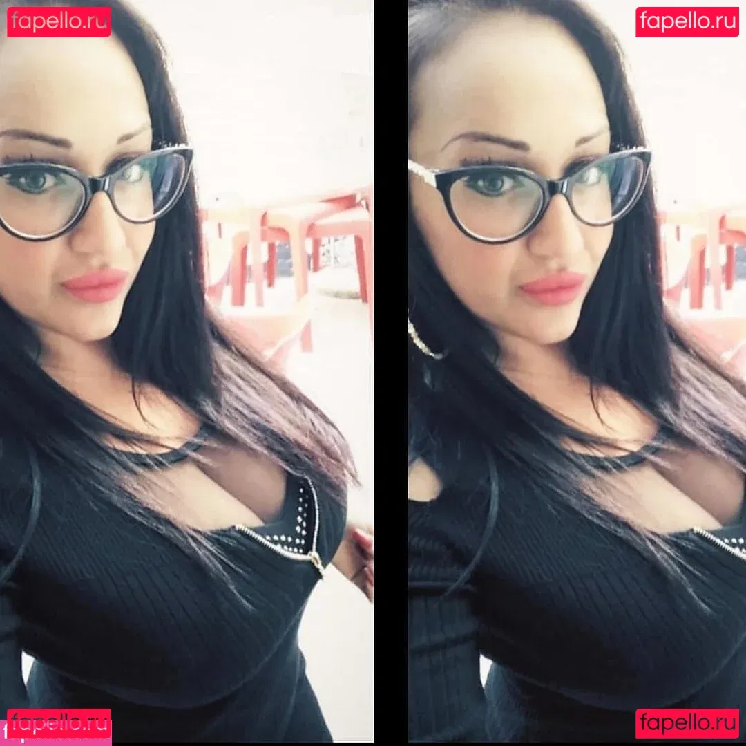 sarapiras Onlyfans Photo Gallery 