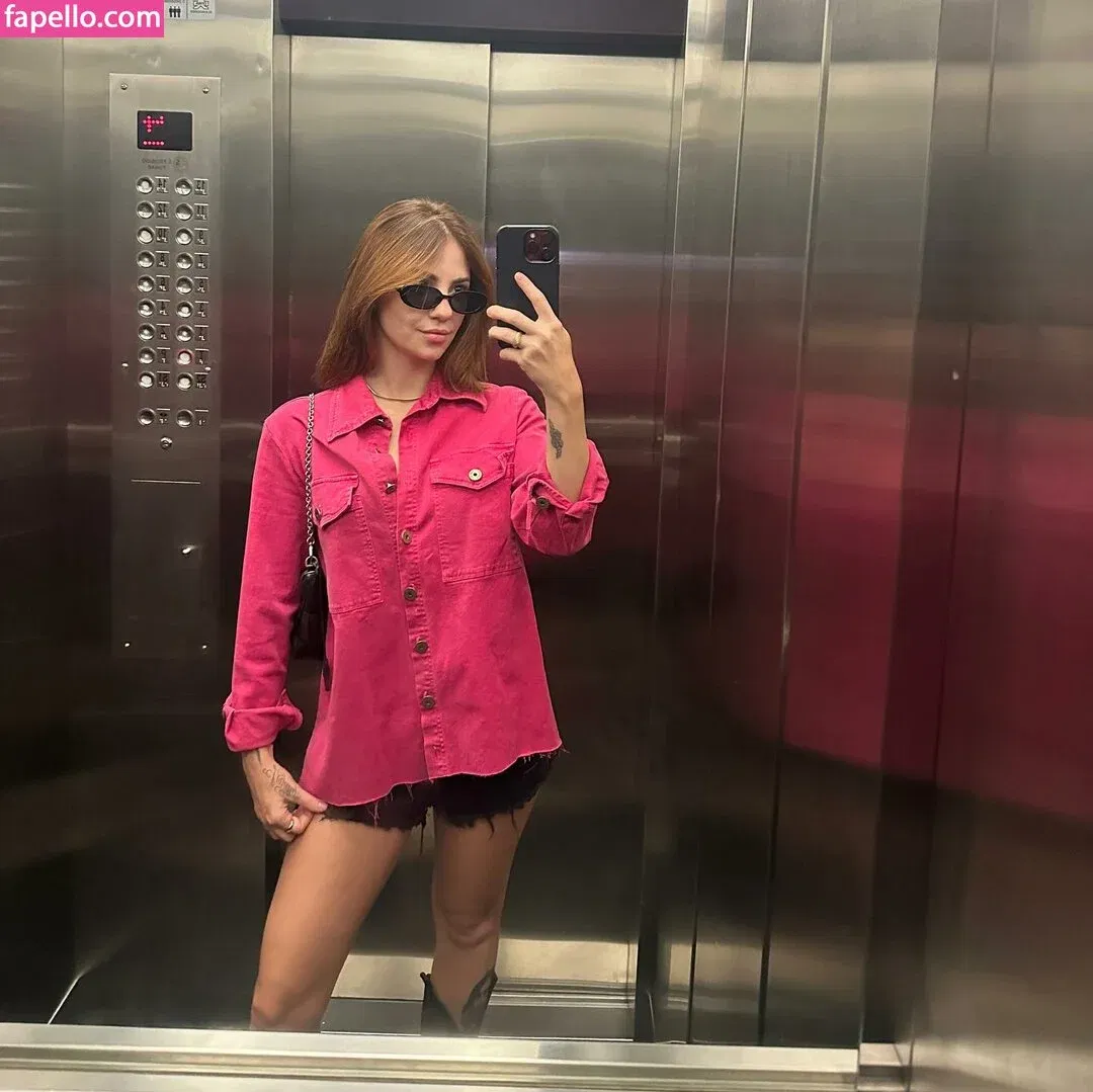 Karol Queiroz Onlyfans Photo Gallery 