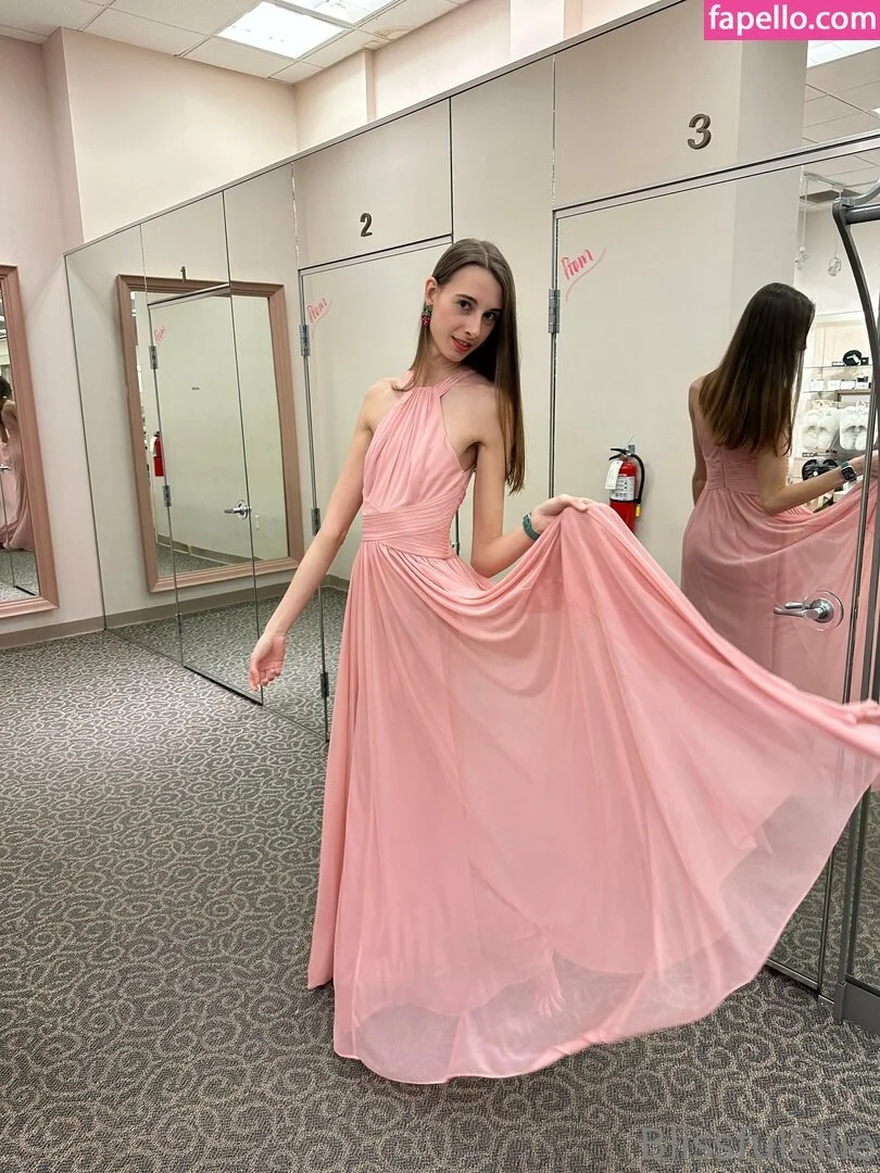 blissfulellie Onlyfans Photo Gallery 