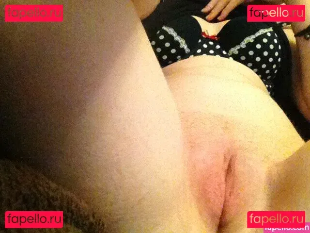 Exibam Sua Companheira Onlyfans Photo Gallery 