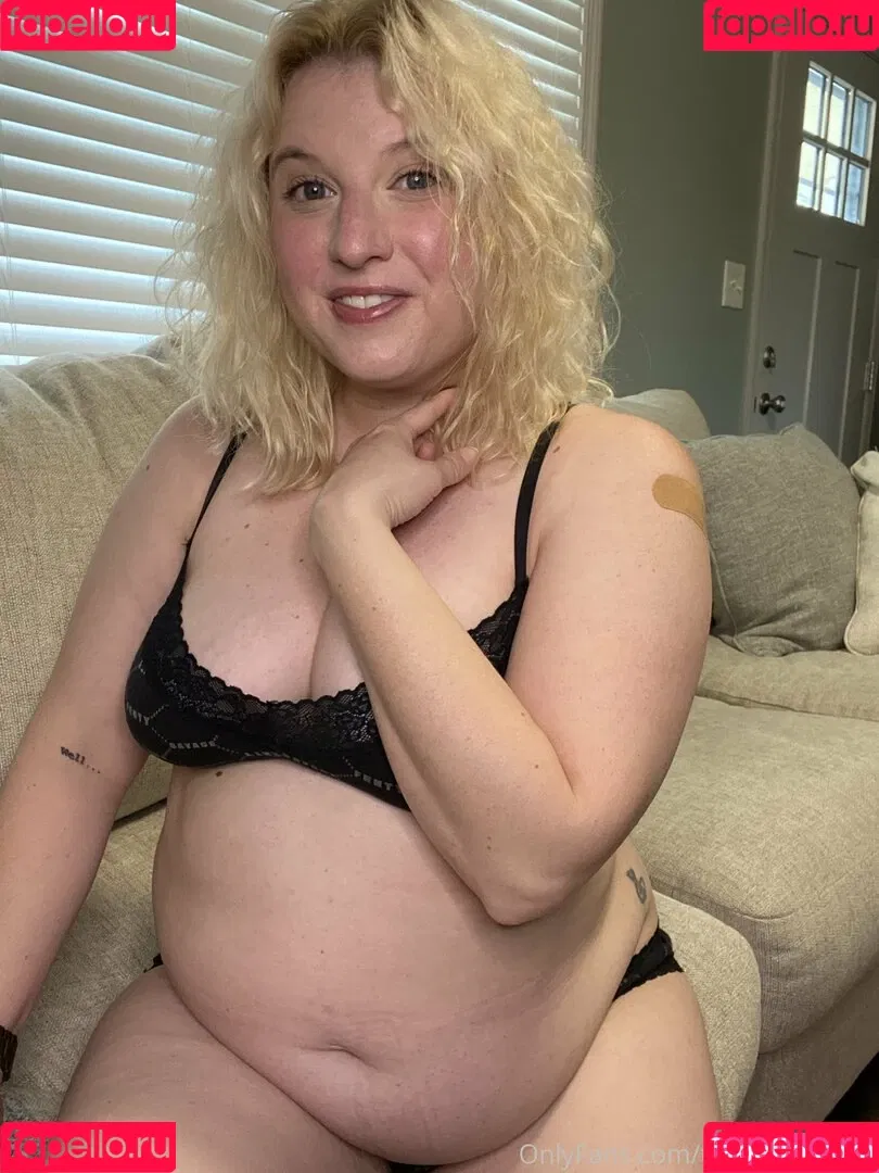 thatoneamy31 Onlyfans Photo Gallery 