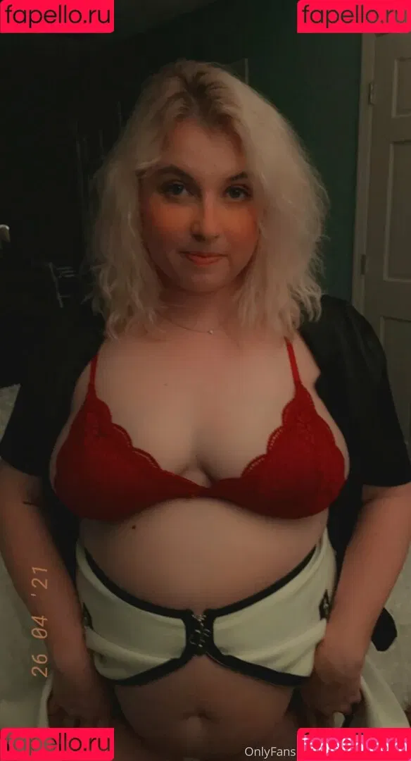 thatoneamy31 Onlyfans Photo Gallery 