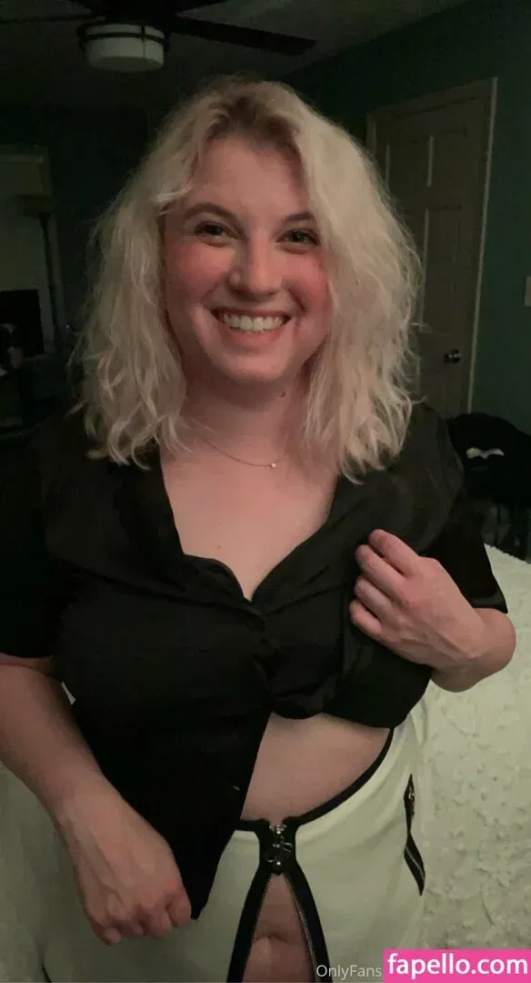 thatoneamy31 Onlyfans Photo Gallery 