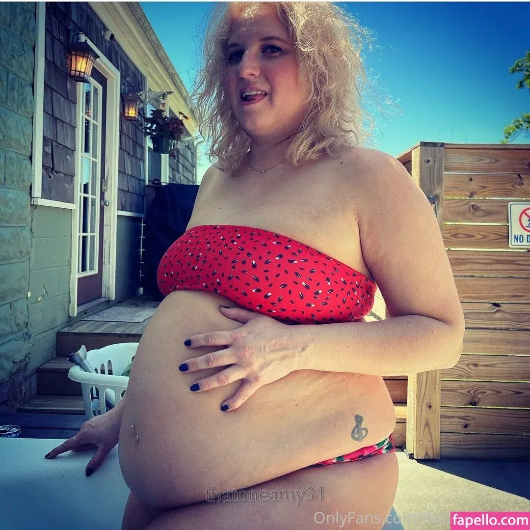 thatoneamy31 Onlyfans Photo Gallery 