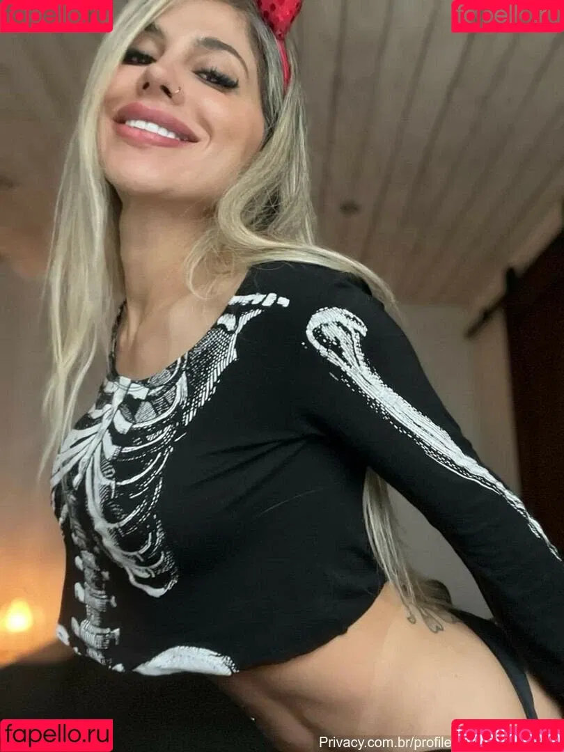 Vanessa Mesquita Onlyfans Photo Gallery 