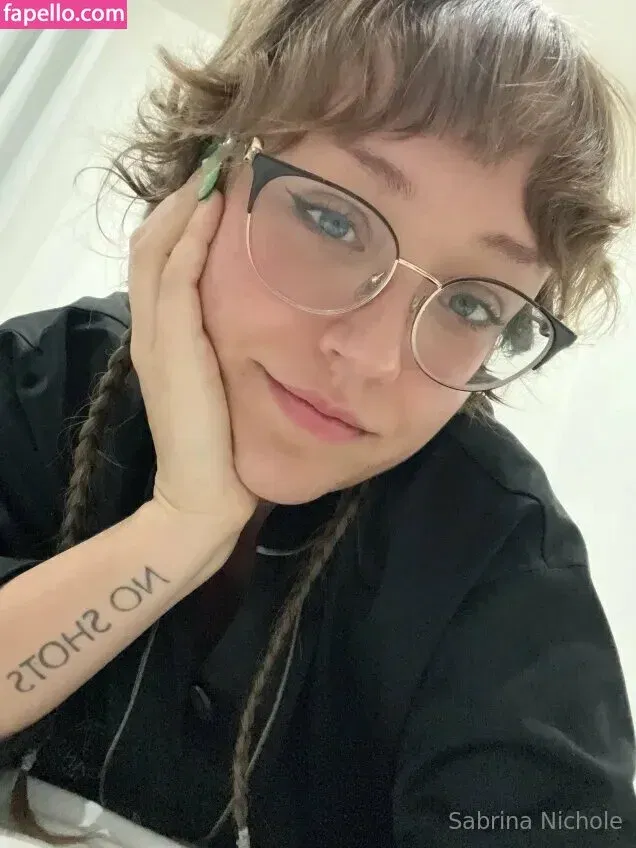 SabrinaNichole Onlyfans Photo Gallery 