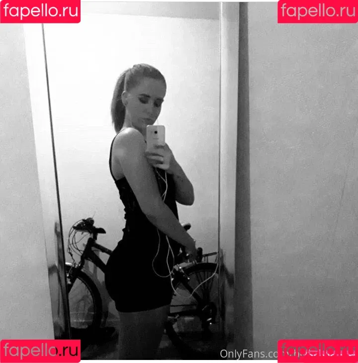isabellaboth Onlyfans Photo Gallery 