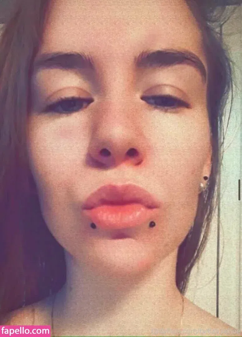 isabellaboth Onlyfans Photo Gallery 