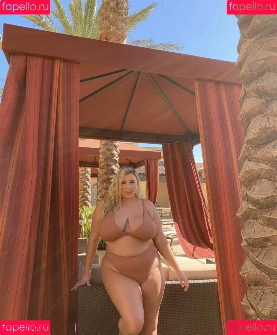 Lo Sangstaaa Onlyfans Photo Gallery 