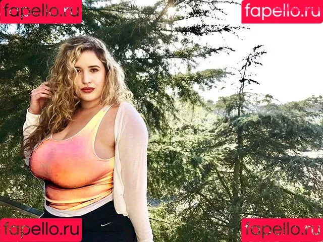 Lo Sangstaaa Onlyfans Photo Gallery 