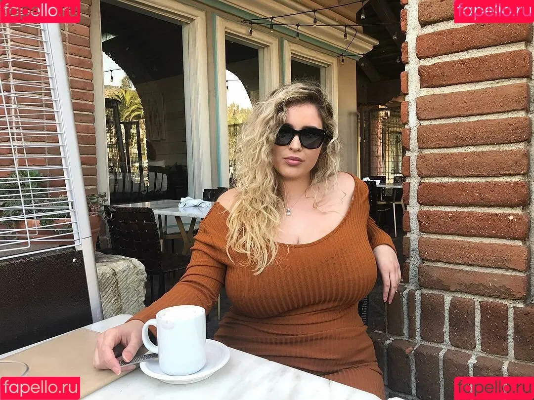 Lo Sangstaaa Onlyfans Photo Gallery 