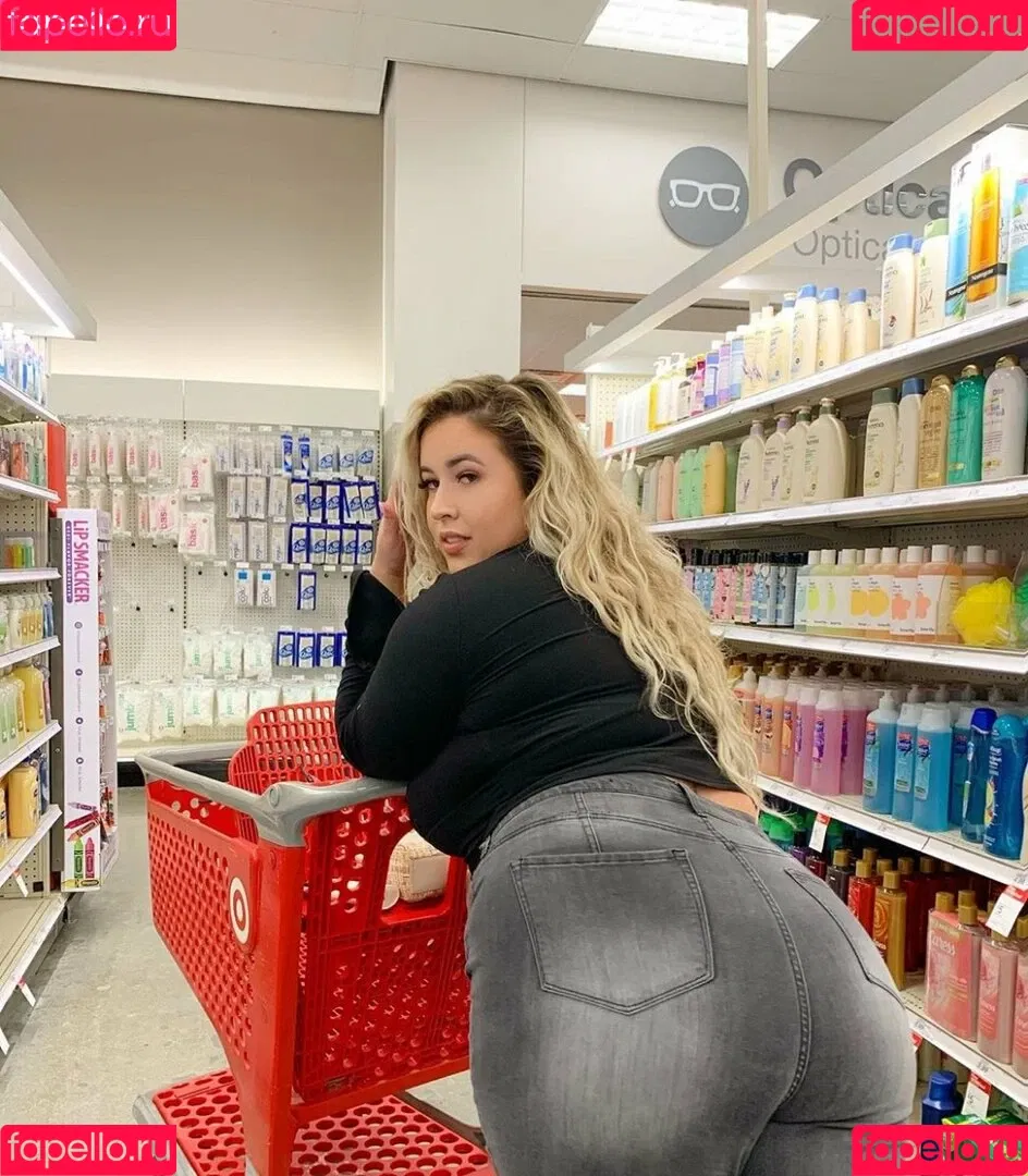 Lo Sangstaaa Onlyfans Photo Gallery 