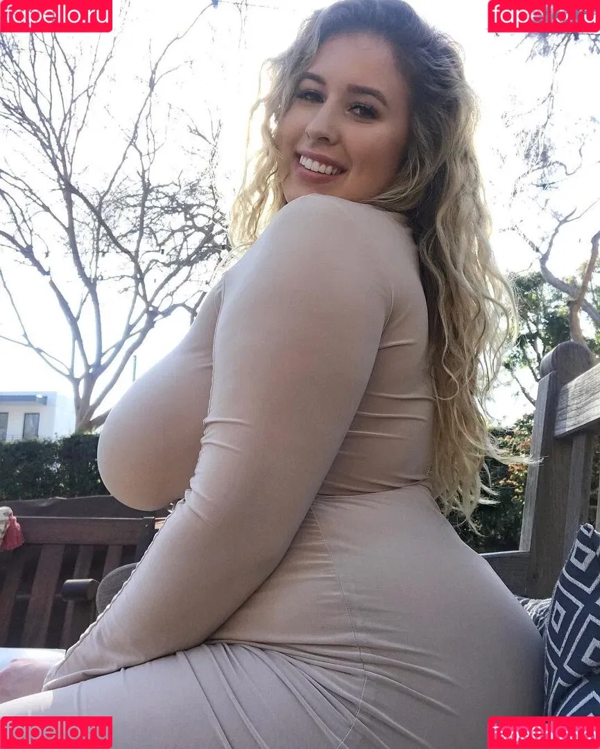 Lo Sangstaaa Onlyfans Photo Gallery 