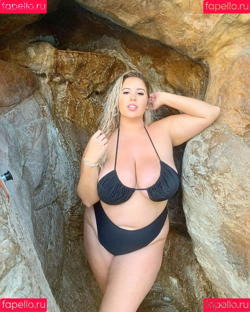 Lo Sangstaaa Onlyfans Photo Gallery 
