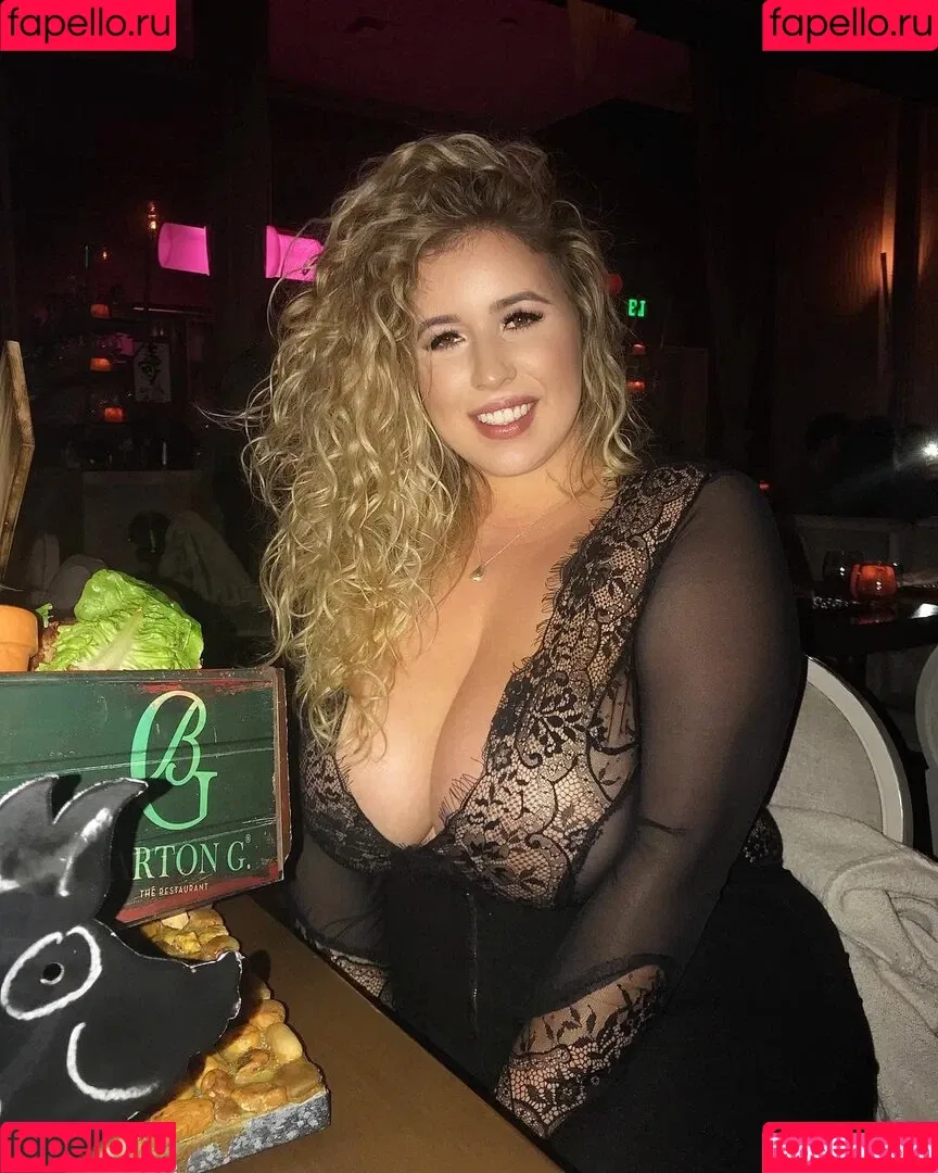 Lo Sangstaaa Onlyfans Photo Gallery 