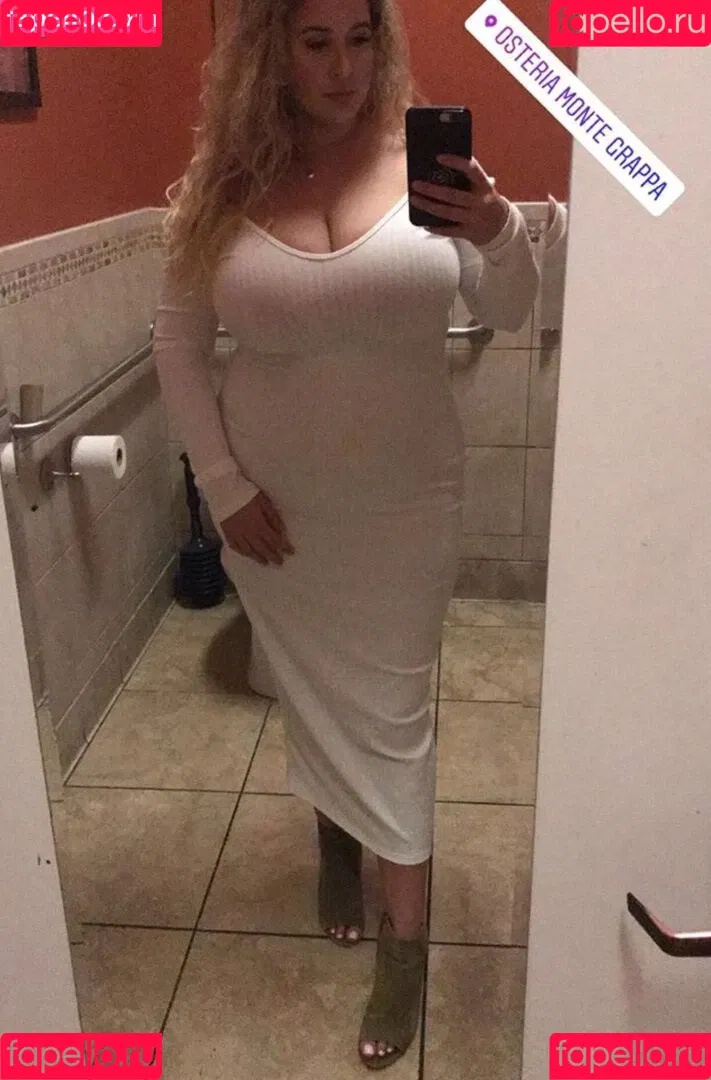 Lo Sangstaaa Onlyfans Photo Gallery 