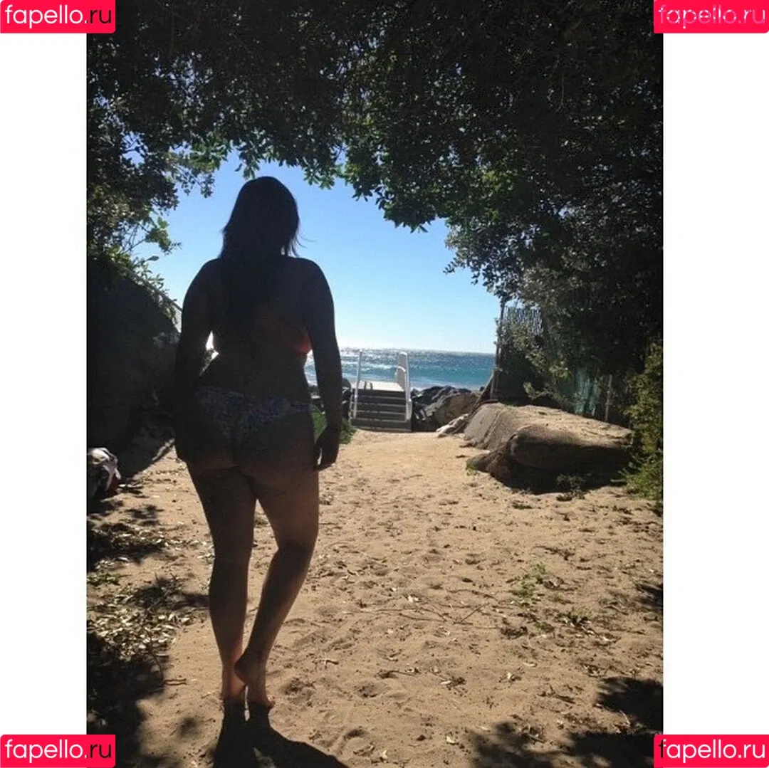 Lo Sangstaaa Onlyfans Photo Gallery 