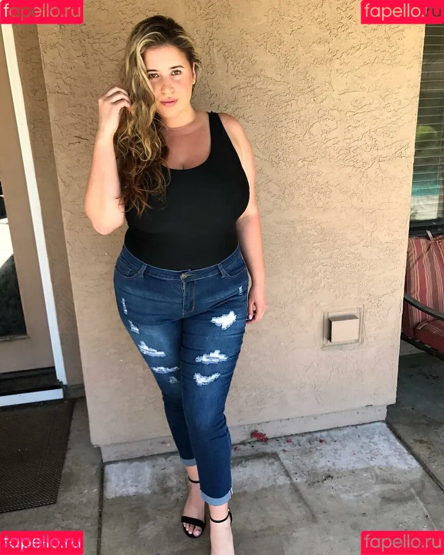 Lo Sangstaaa Onlyfans Photo Gallery 