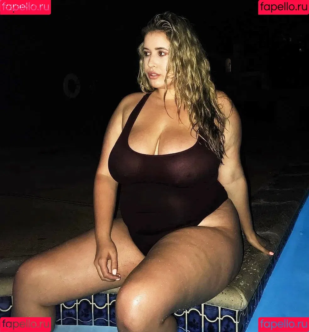 Lo Sangstaaa Onlyfans Photo Gallery 