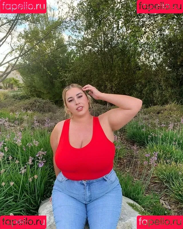 Lo Sangstaaa Onlyfans Photo Gallery 