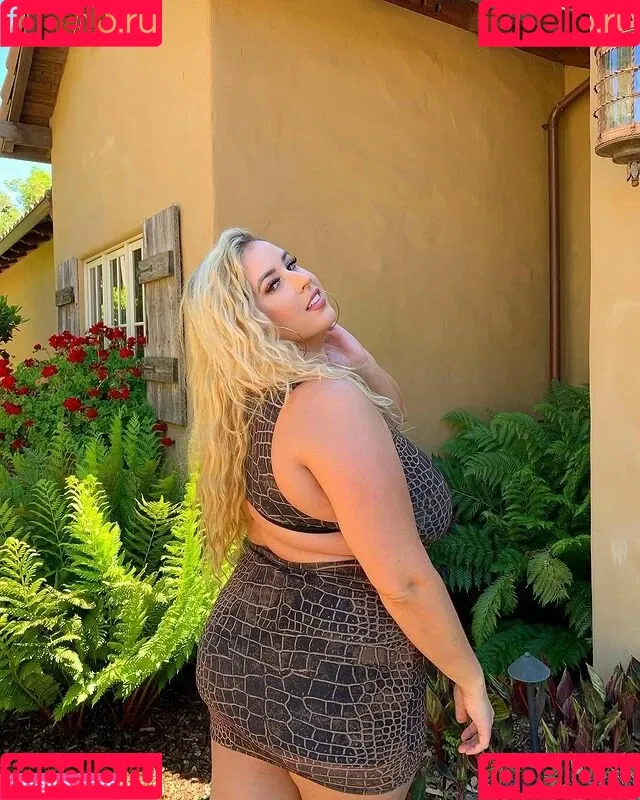 Lo Sangstaaa Onlyfans Photo Gallery 