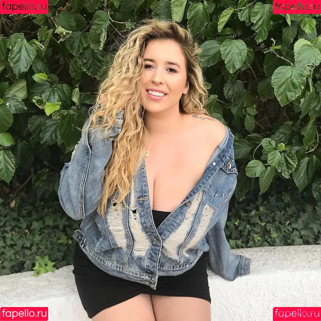 Lo Sangstaaa Onlyfans Photo Gallery 