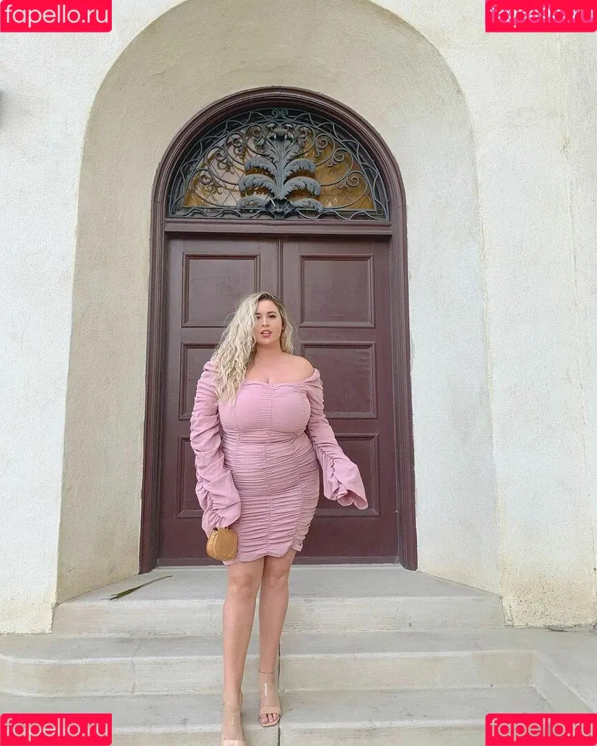 Lo Sangstaaa Onlyfans Photo Gallery 