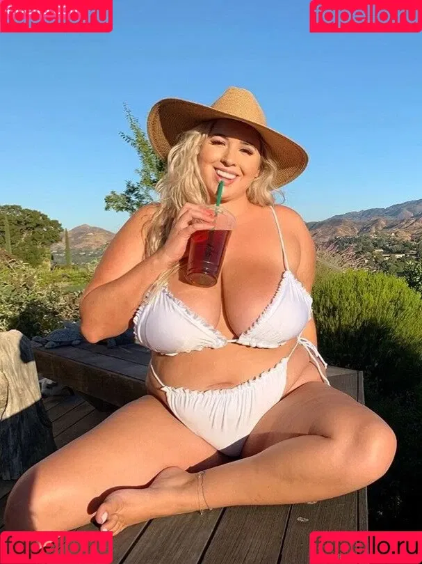 Lo Sangstaaa Onlyfans Photo Gallery 